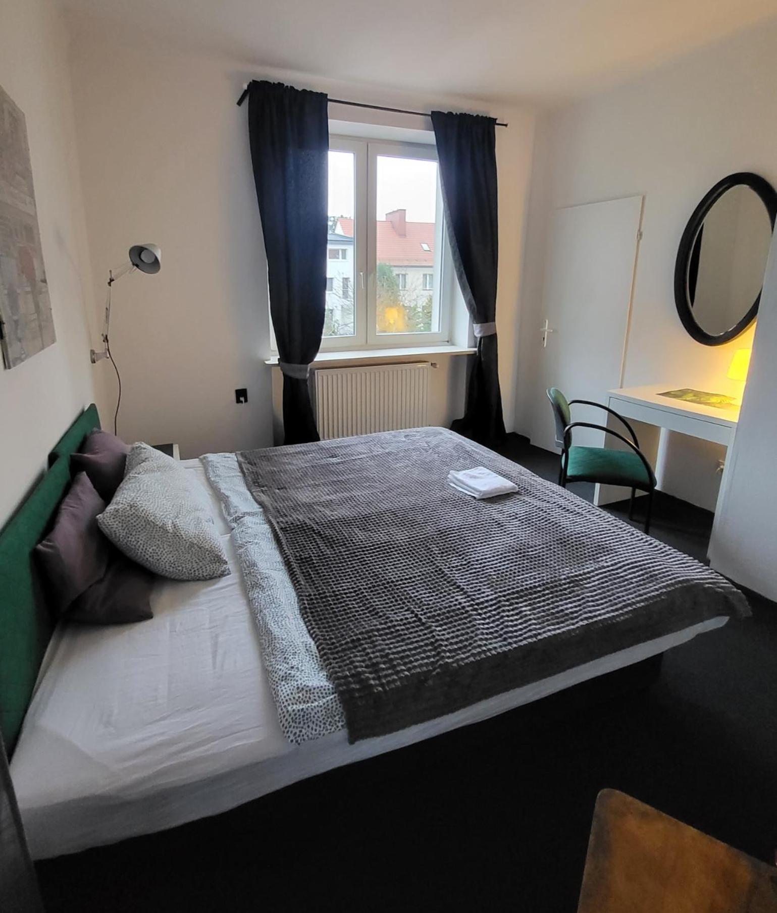Charmed Homestay - Zaczarowany Varsovia Exterior foto