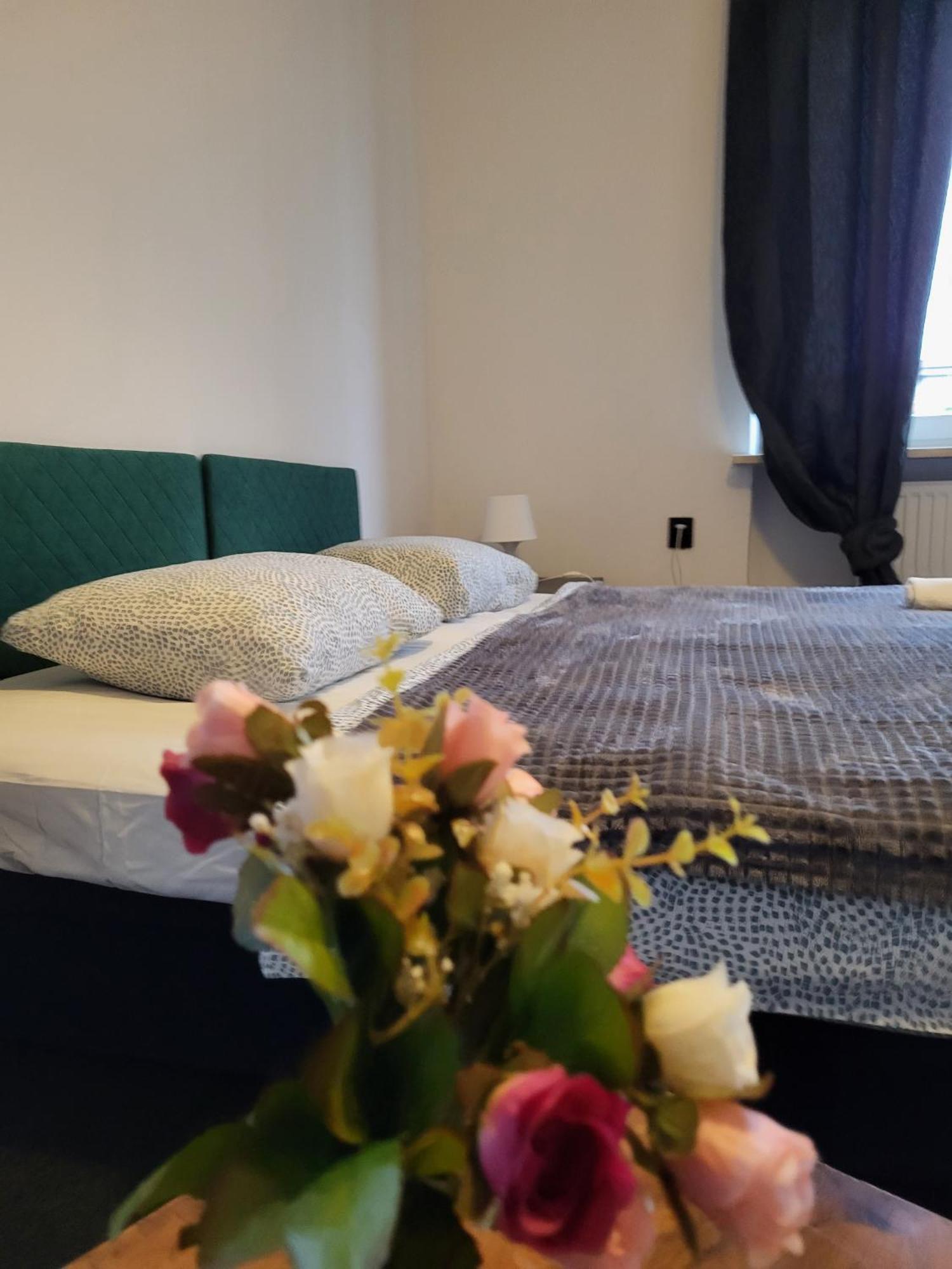 Charmed Homestay - Zaczarowany Varsovia Exterior foto